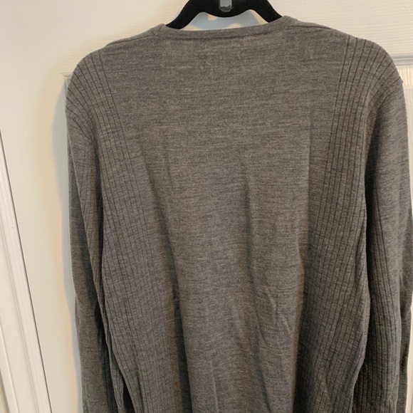 Calvin Klein sweater - Picture 2 of 3